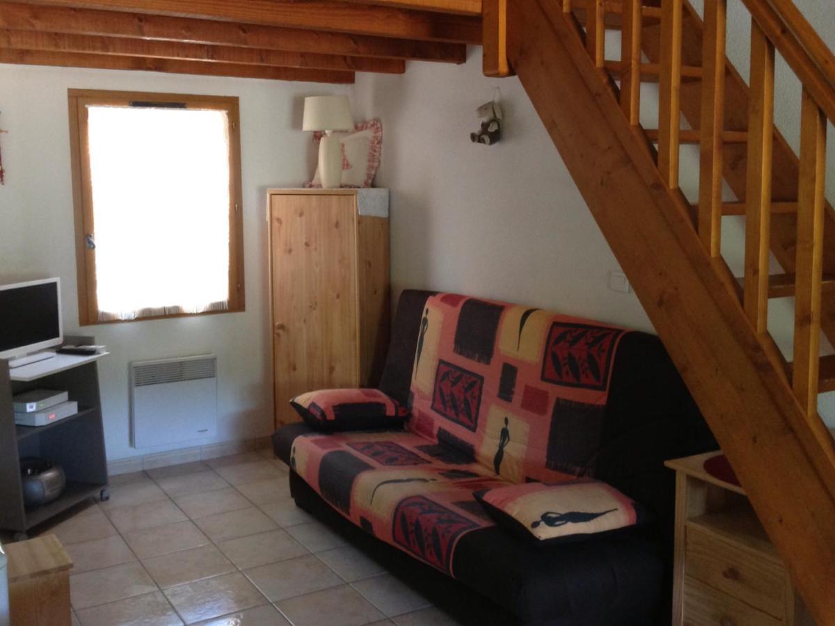 Mazet De Vacances Dans Le Domaine De L'Espai Saint-Martin-de-Bromes Exterior photo