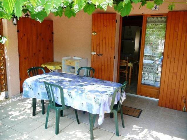 Mazet De Vacances Dans Le Domaine De L'Espai Saint-Martin-de-Bromes Exterior photo